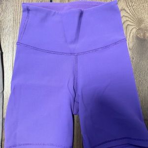 TNA Aritzia ribbed 7” biker shorts